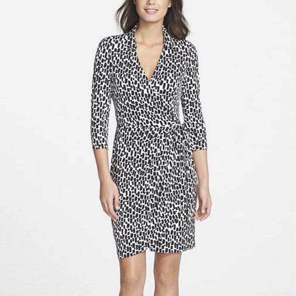 Maggy London Black and White Mini Wrap Dress Size 14 Long Sleeves Workwear